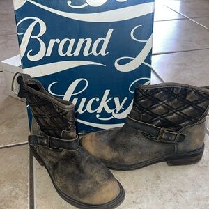Gray distressed booties, these run small